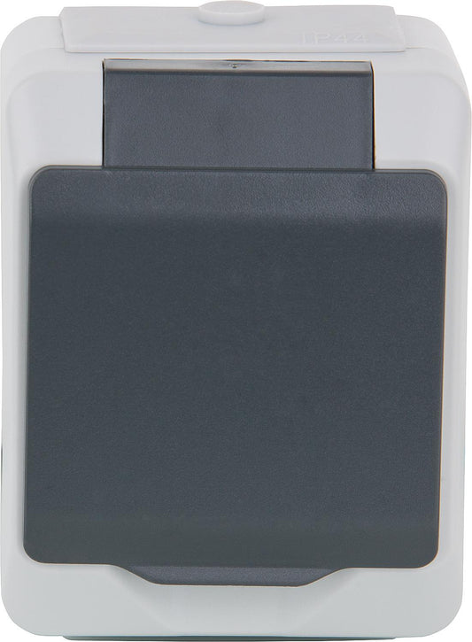 Nortic IP 44 surface-mounted socket, single with increased contact protection