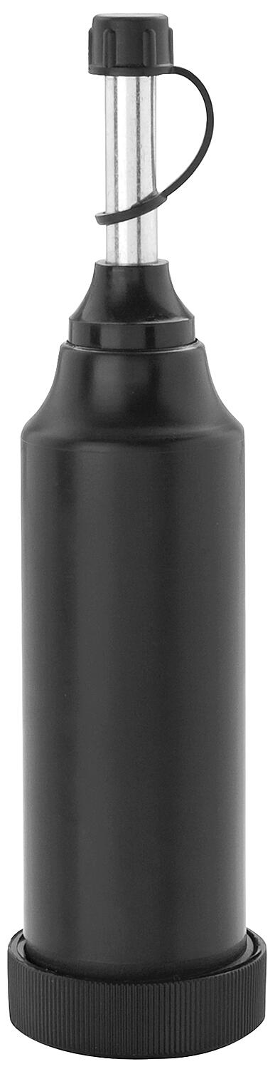 Grease piston pump with hollow nozzle
