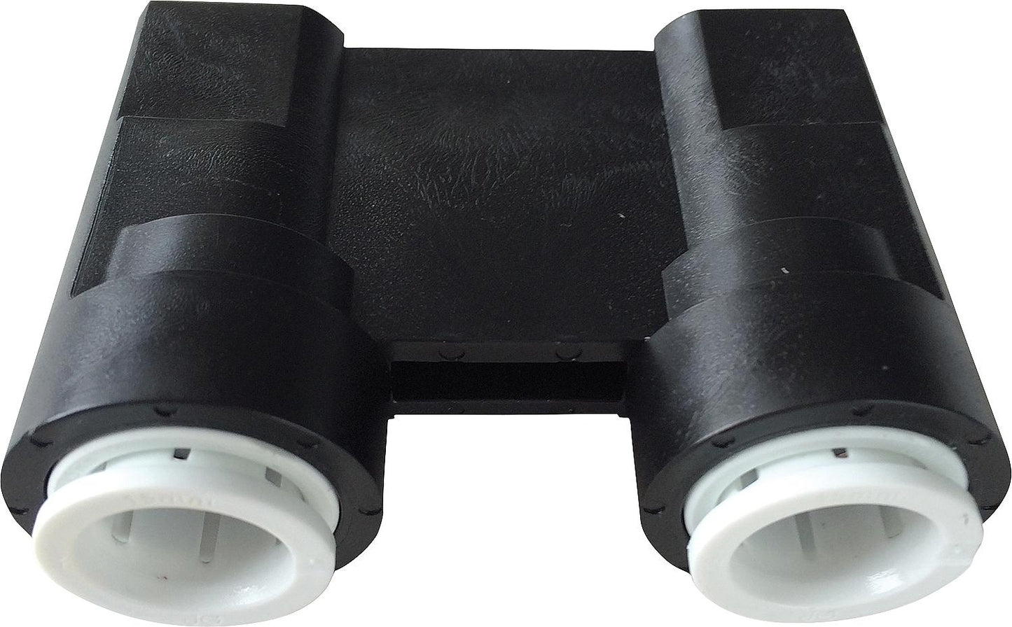 Pressure test bridge with a 50mm center-to-center distance for 15mm copper, carbon steel, stainless steel and plastic pipes